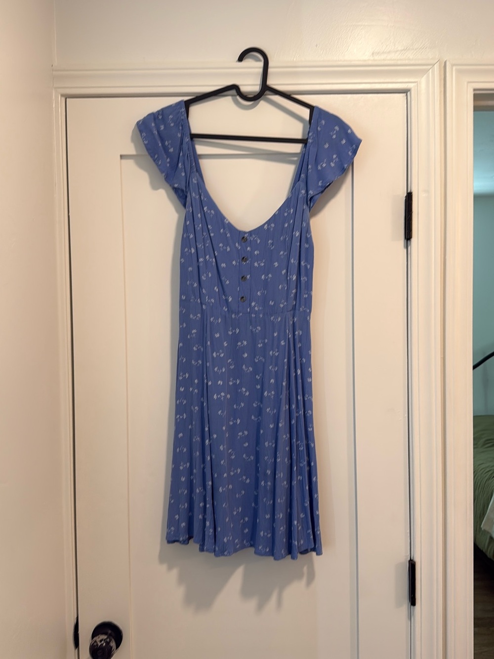 Billabong Blue and White floral dress